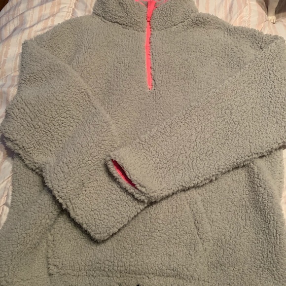 Grey hoodie fur - Picture 1 of 1